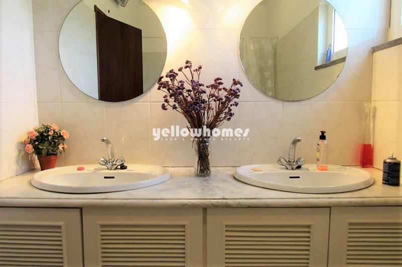 Elegant four bedroom home close to Carvoeiro and Lagoa